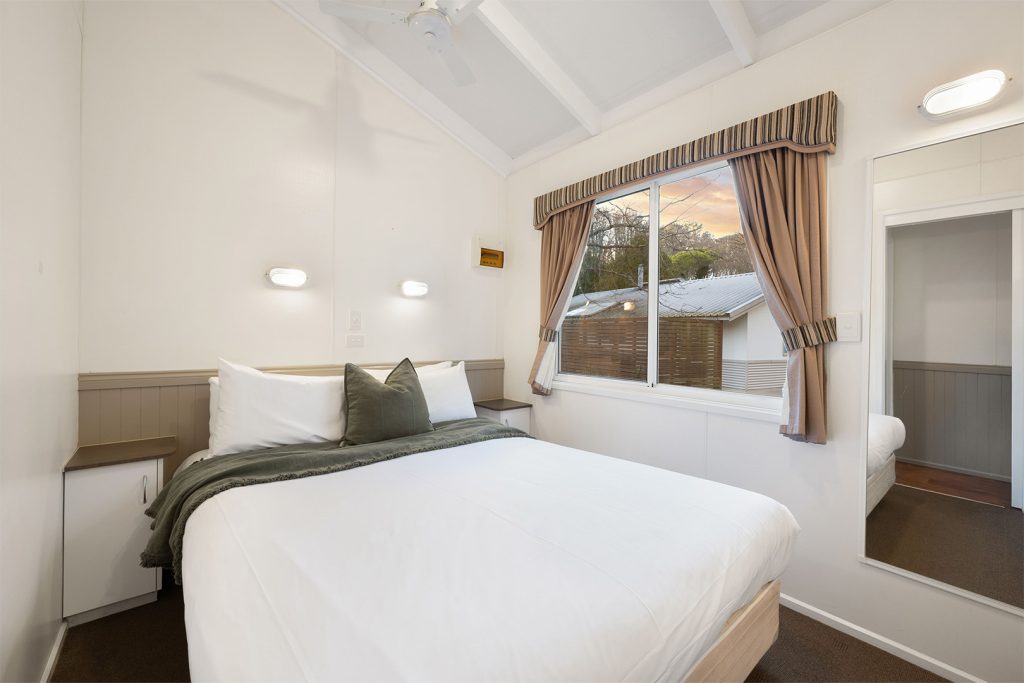 02-bright-valley-holiday-park-deluxe-villa-2brm Bright Valley Holiday Park, Porepunkah, Alpine Area, Mount Buffalo, Ovens River, 2 Bedroom Accommodation, Deluxe Villa, Accomodation in Bright Victoria