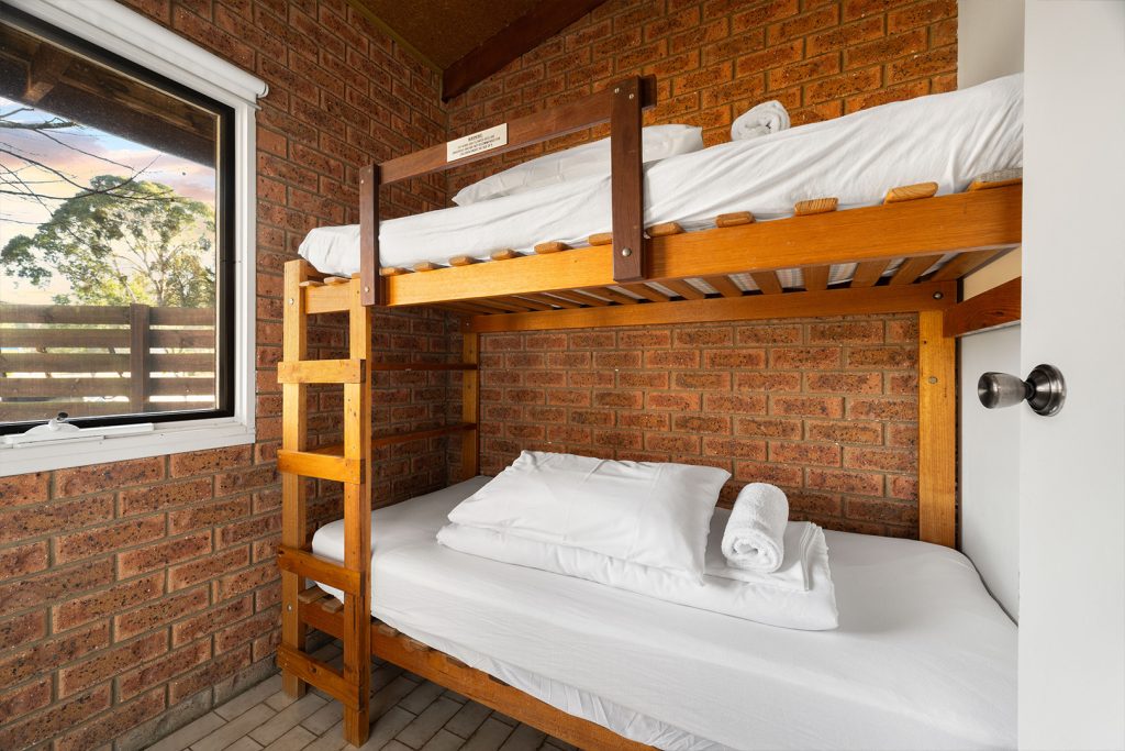 03-bright-valley-holiday-park-alpine-studio Bright Valley Holiday Park, Porepunkah, Alpine Area, Mount Buffalo, Ovens River, 2 Bedroom Accommodation, Alpine Studio, Bungalow, Accomodation in Bright Victoria