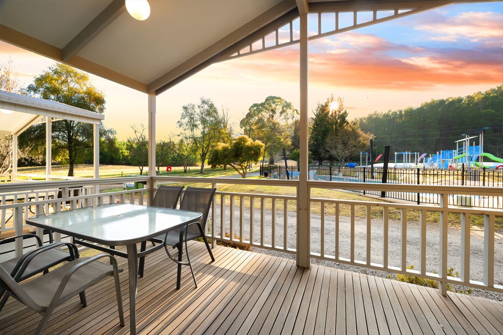03-bright-valley-holiday-park-poolside-villa-2brm Bright Valley Holiday Park, Porepunkah, Alpine Area, Mount Buffalo, Ovens River, 3 Bedroom Accommodation, Poolside Villa, Accomodation in Bright Victoria