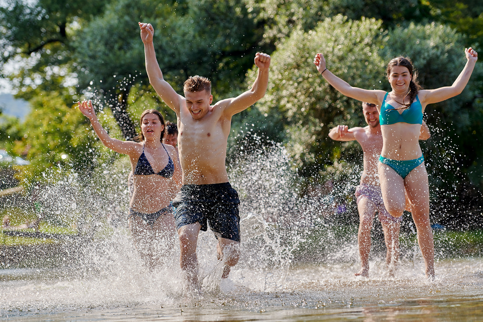 Bright Valley Holiday Park, Porepunkah, BIG 4, Ovens River, Swimming