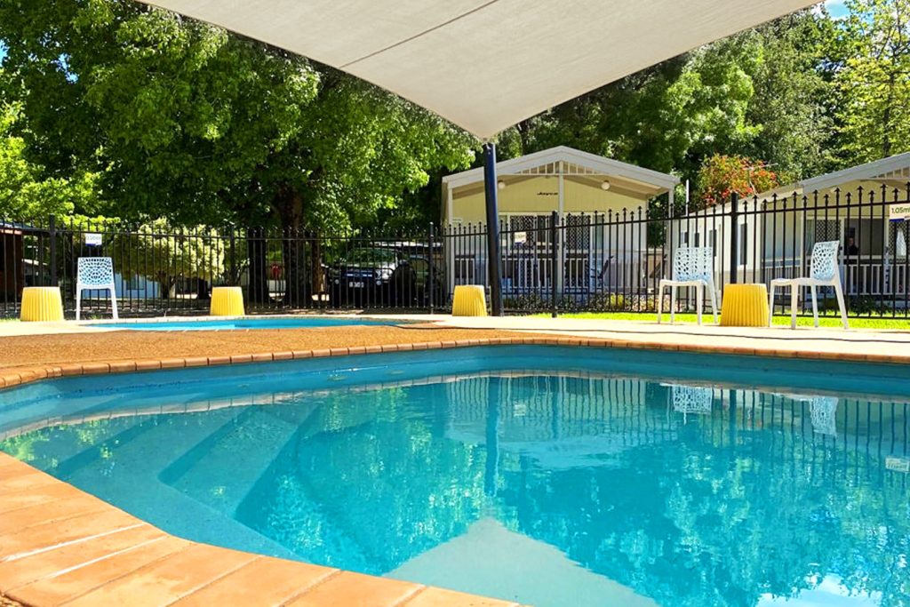 03-bright-valley-holiday-park-swimming-pools Bright Valley Holiday Park, Porepunkah, BIG 4, Swimming Pools